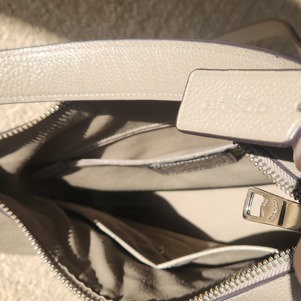 Coach Taupe Pebbled Leather Hobo Bag *EUC* - Picture 9 of 13